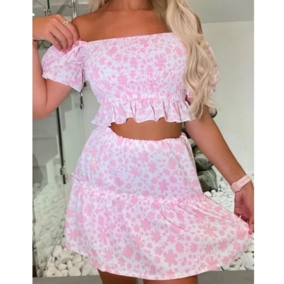 Pink Floral Print Short Sleeve Crop Top and High Waist Mini Skirt Two Piece Set - Picture 10 of 11